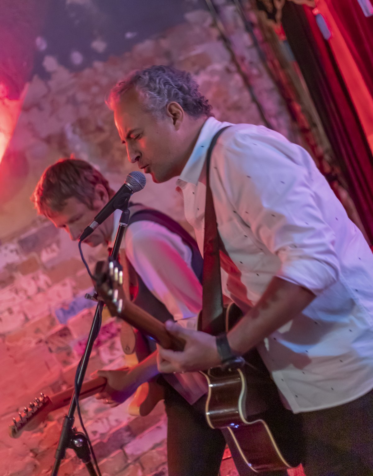 Soul Messengers performing live, singer and guitarist on stage